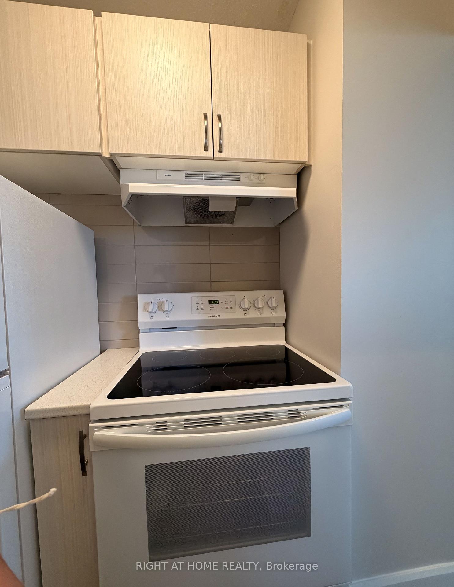 Photo 11 of Unit 505, 215 Glenridge Avenue, St. Catharines, Glendale/Glenridge — HOMEH