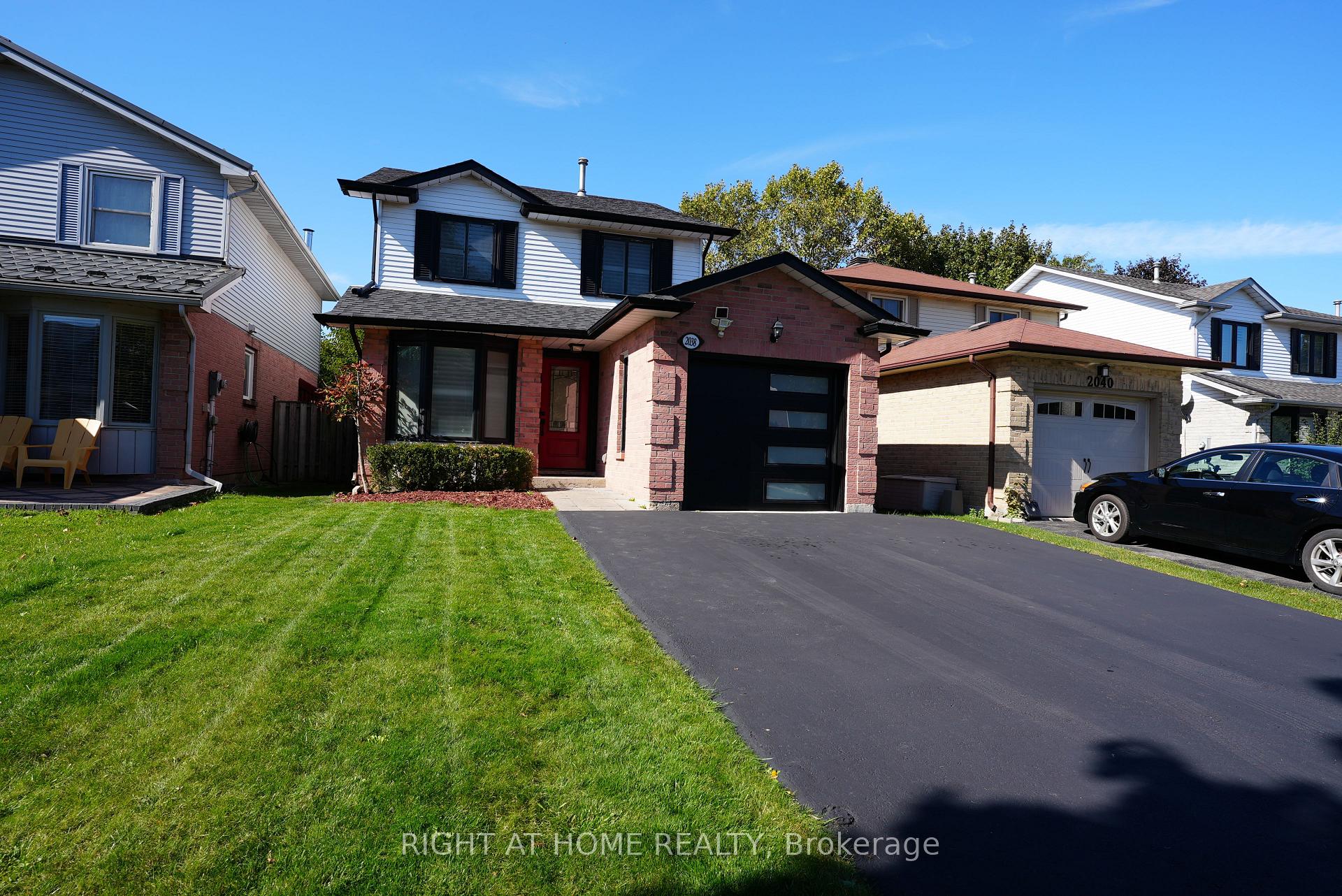 Photo 2 of 2038 Chrisdon Road, Burlington, Headon — HOMEH
