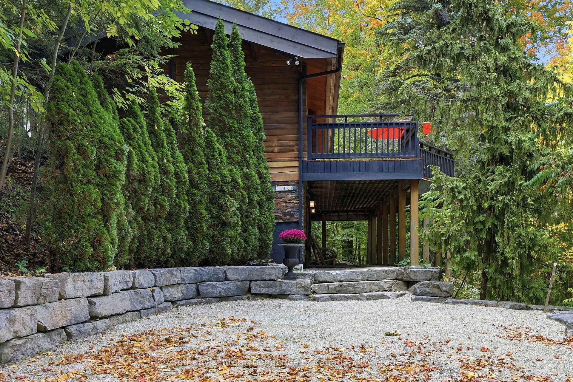 Photo 3 of 146 Chamonix Crescent, Blue Mountains — HOMEH