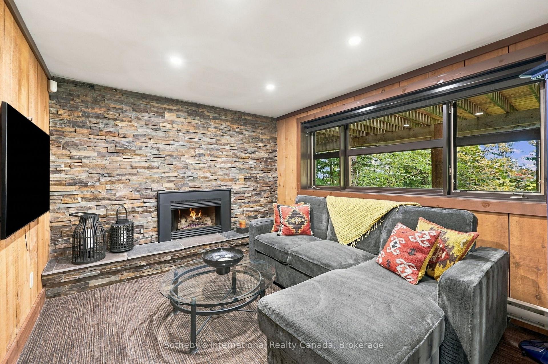 Photo 8 of 146 Chamonix Crescent, Blue Mountains — HOMEH