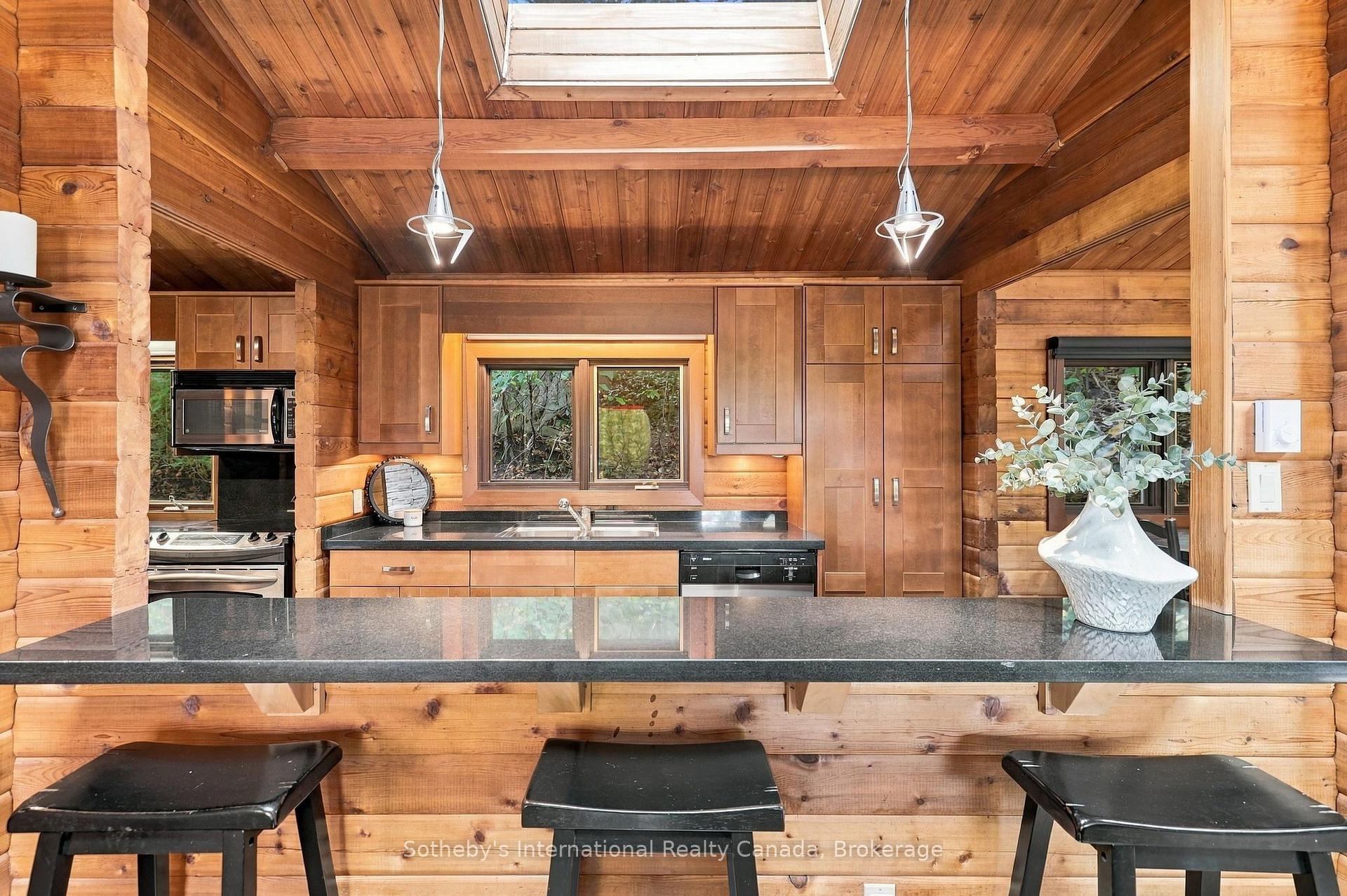Photo 17 of 146 Chamonix Crescent, Blue Mountains — HOMEH