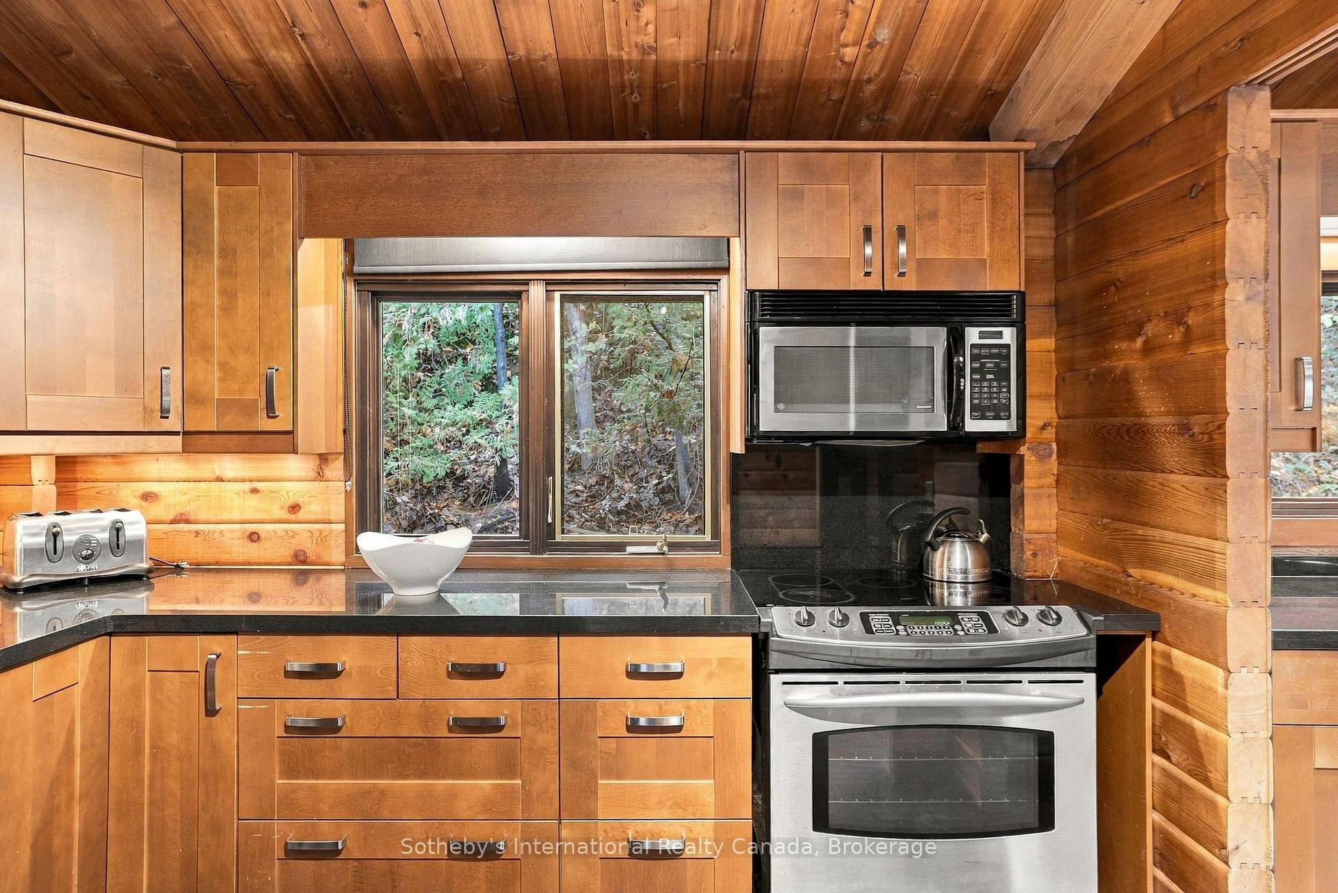 Photo 18 of 146 Chamonix Crescent, Blue Mountains — HOMEH