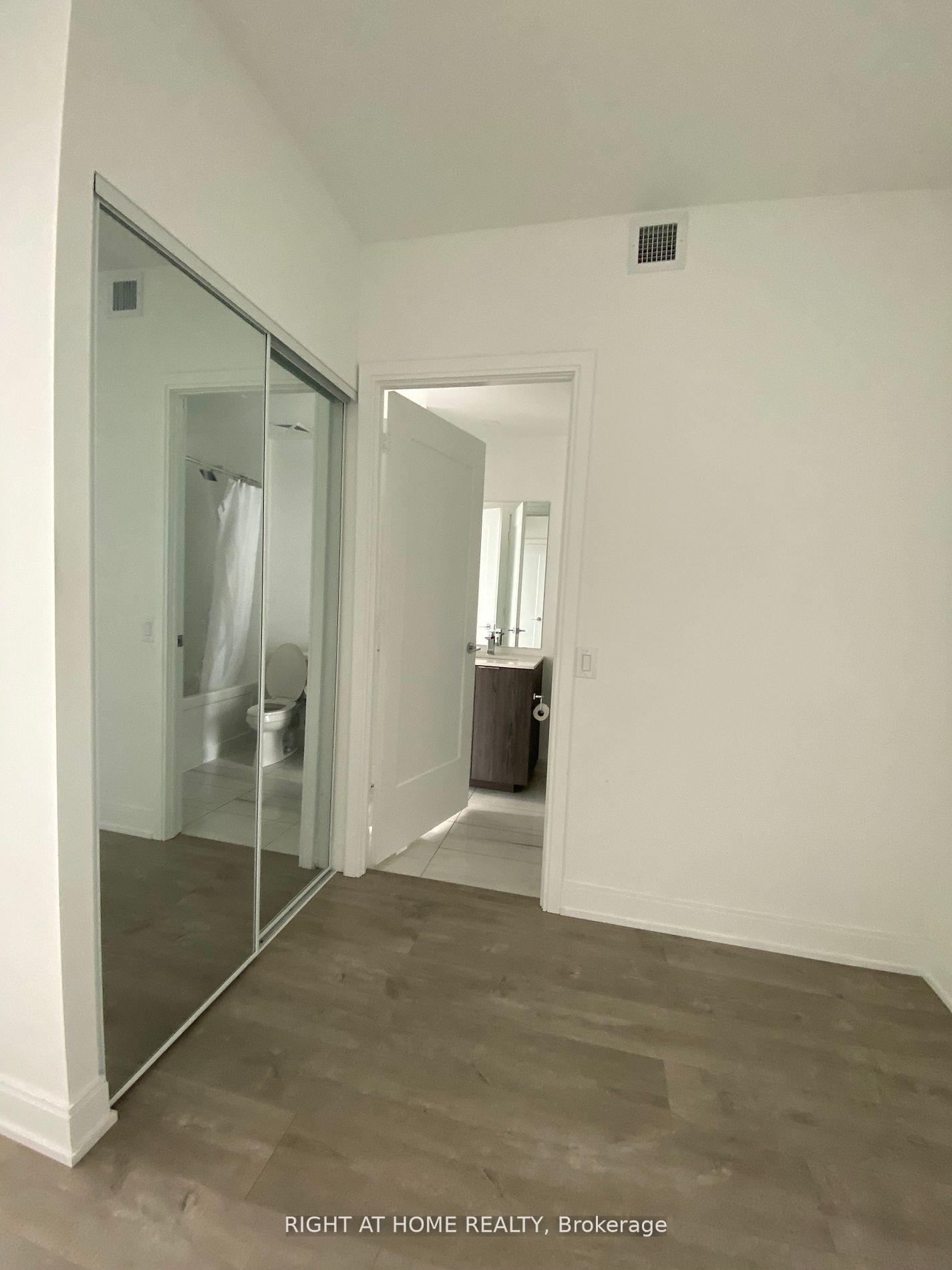 Photo 11 of Unit 413, 70 Annie Craig Drive W, Etobicoke, Mimico — HOMEH