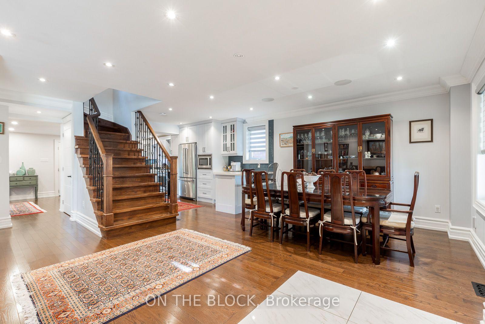 Photo 5 of 21 Craigmore Crescent, North York, Willowdale East — HOMEH
