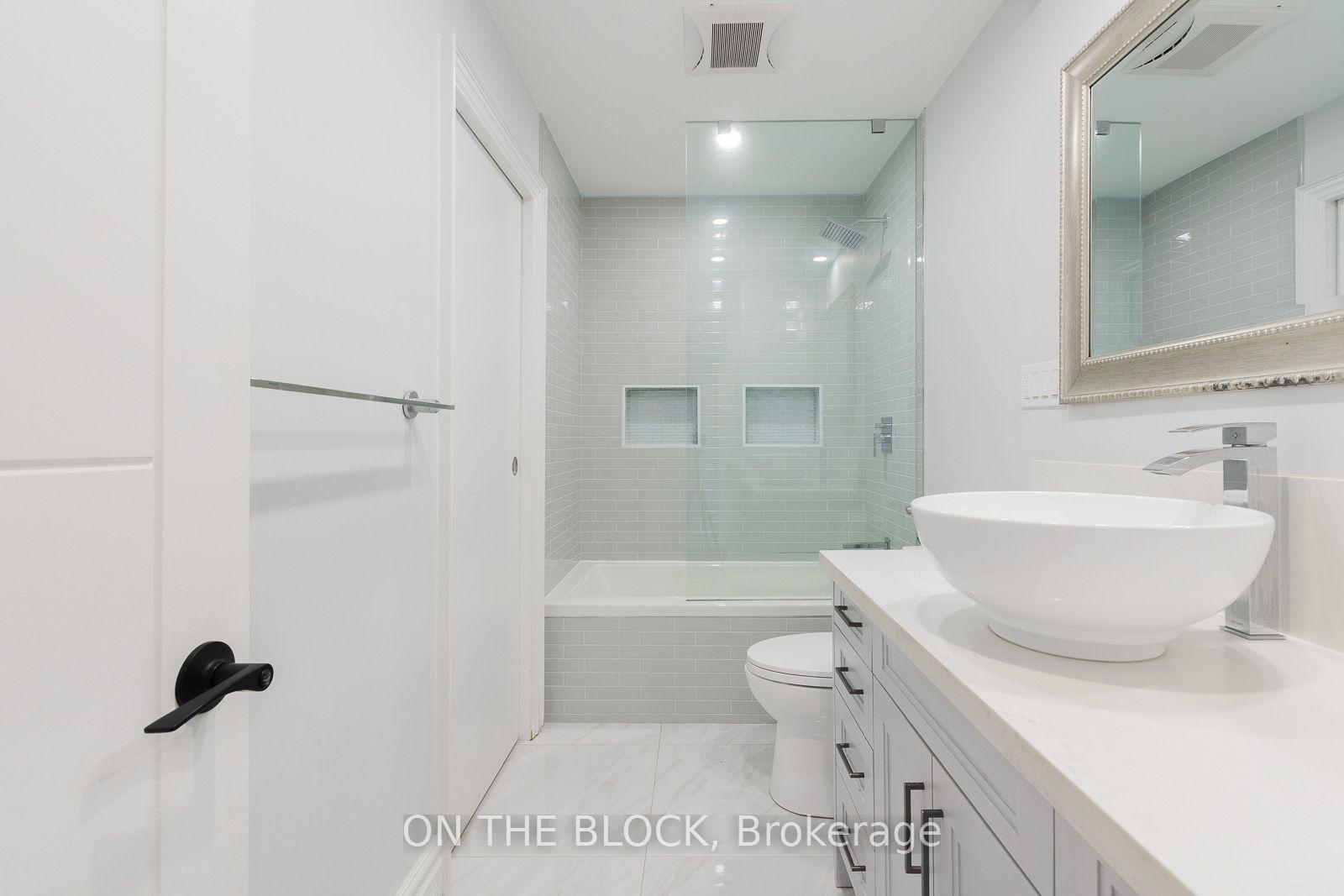 Photo 8 of 21 Craigmore Crescent, North York, Willowdale East — HOMEH