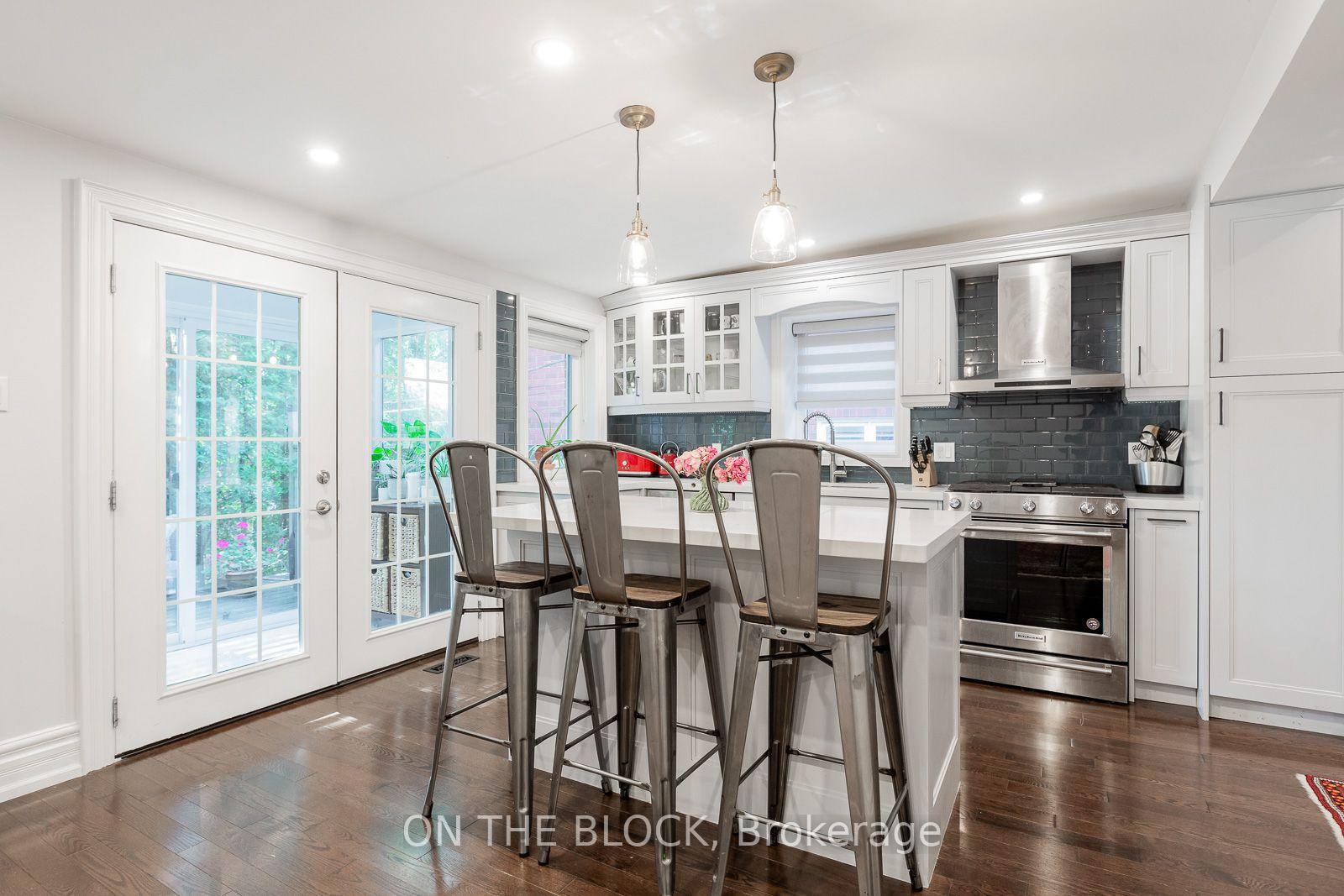 Photo 11 of 21 Craigmore Crescent, North York, Willowdale East — HOMEH