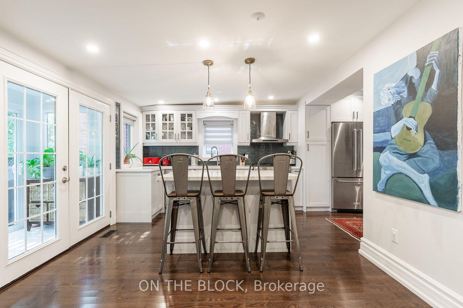 Photo 14 of 21 Craigmore Crescent, North York, Willowdale East — HOMEH