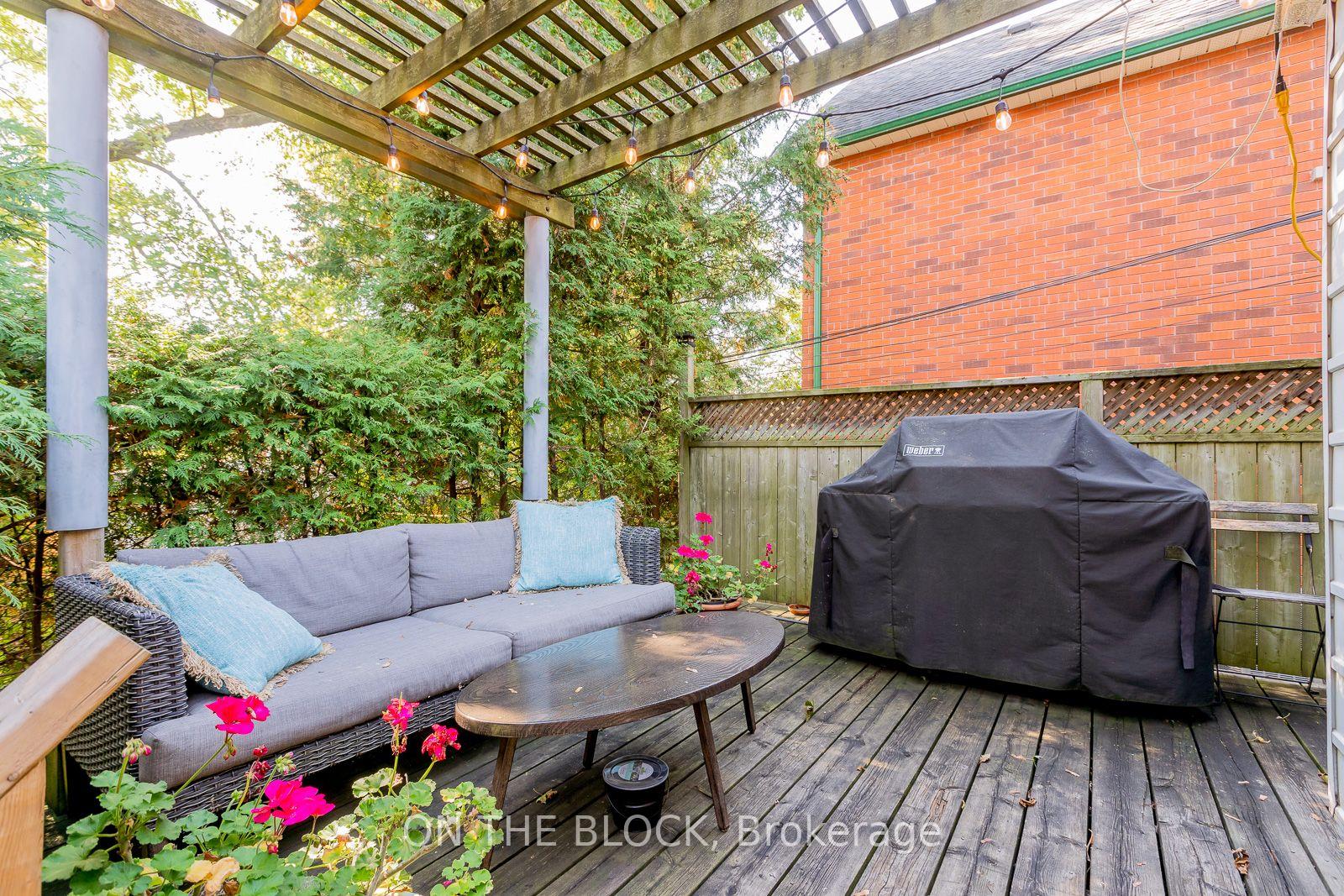 Photo 18 of 21 Craigmore Crescent, North York, Willowdale East — HOMEH