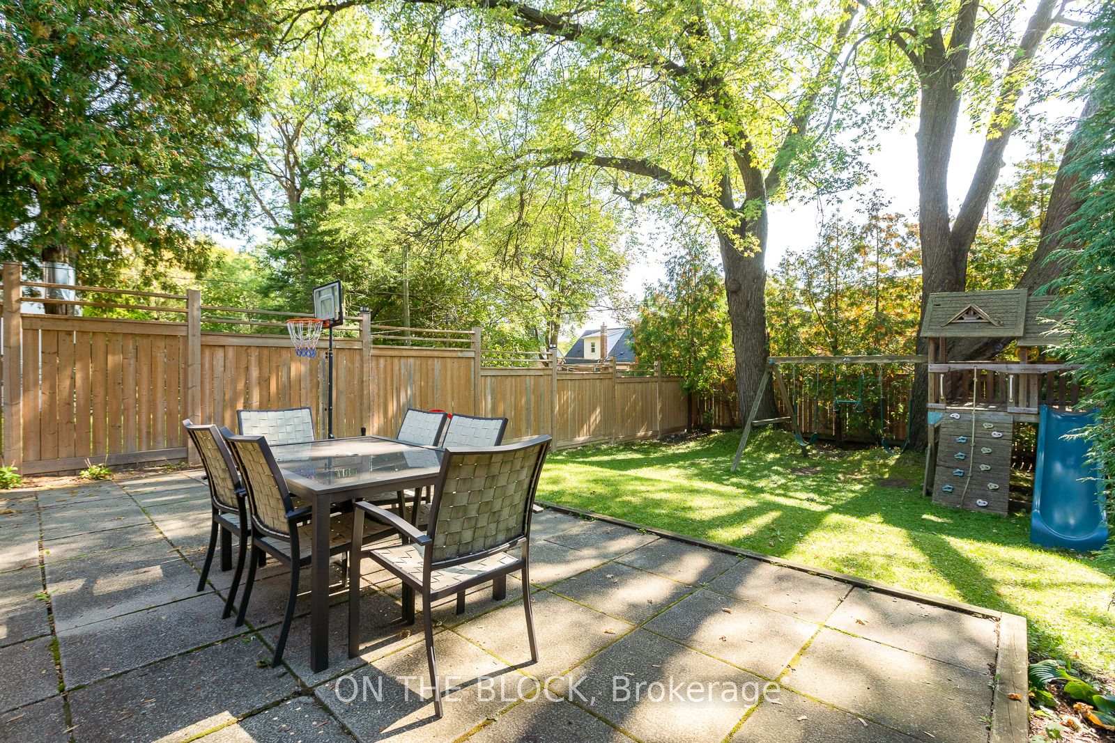 Photo 19 of 21 Craigmore Crescent, North York, Willowdale East — HOMEH