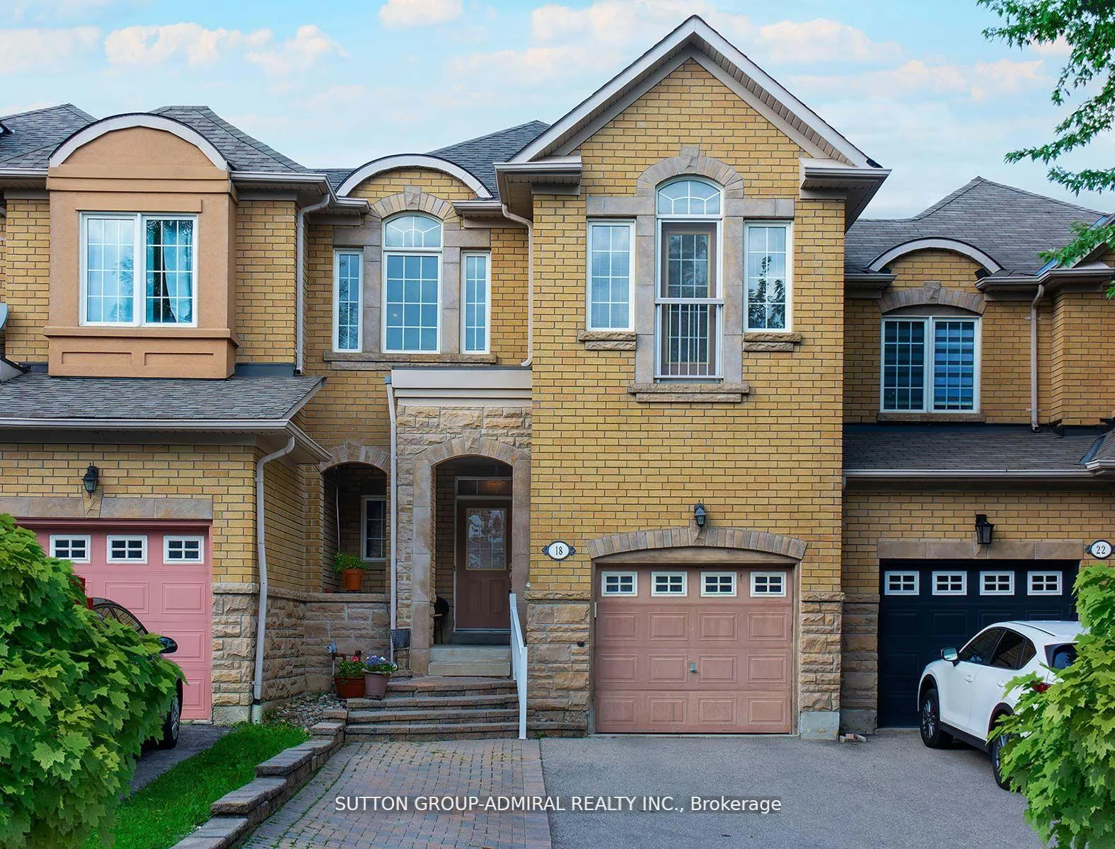 Photo 1 of 18 Mosswood Road, Vaughan, Patterson — HOMEH