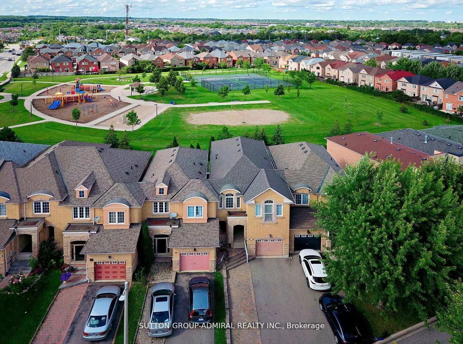 Photo 4 of 18 Mosswood Road, Vaughan, Patterson — HOMEH