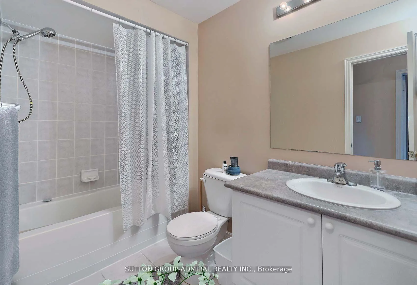 Photo 29 of 18 Mosswood Road, Vaughan, Patterson — HOMEH