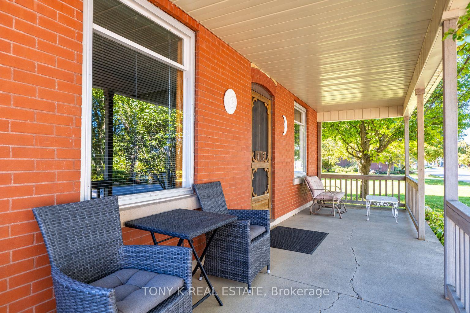 Photo 3 of 113 Freelton Road, Hamilton, Freelton — HOMEH