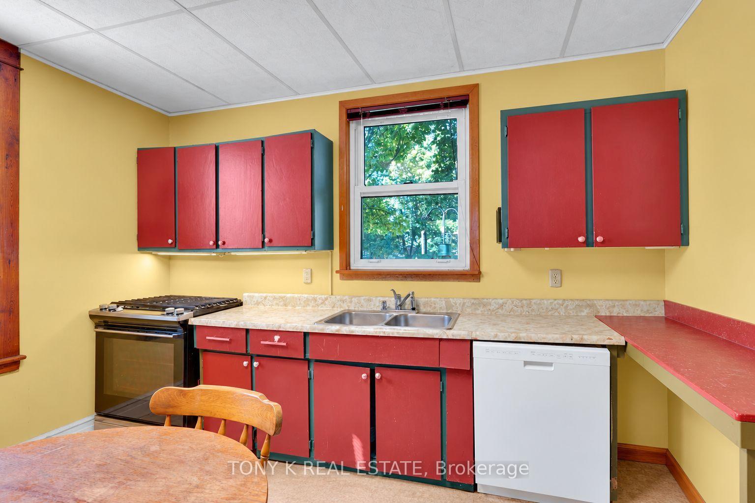 Photo 10 of 113 Freelton Road, Hamilton, Freelton — HOMEH