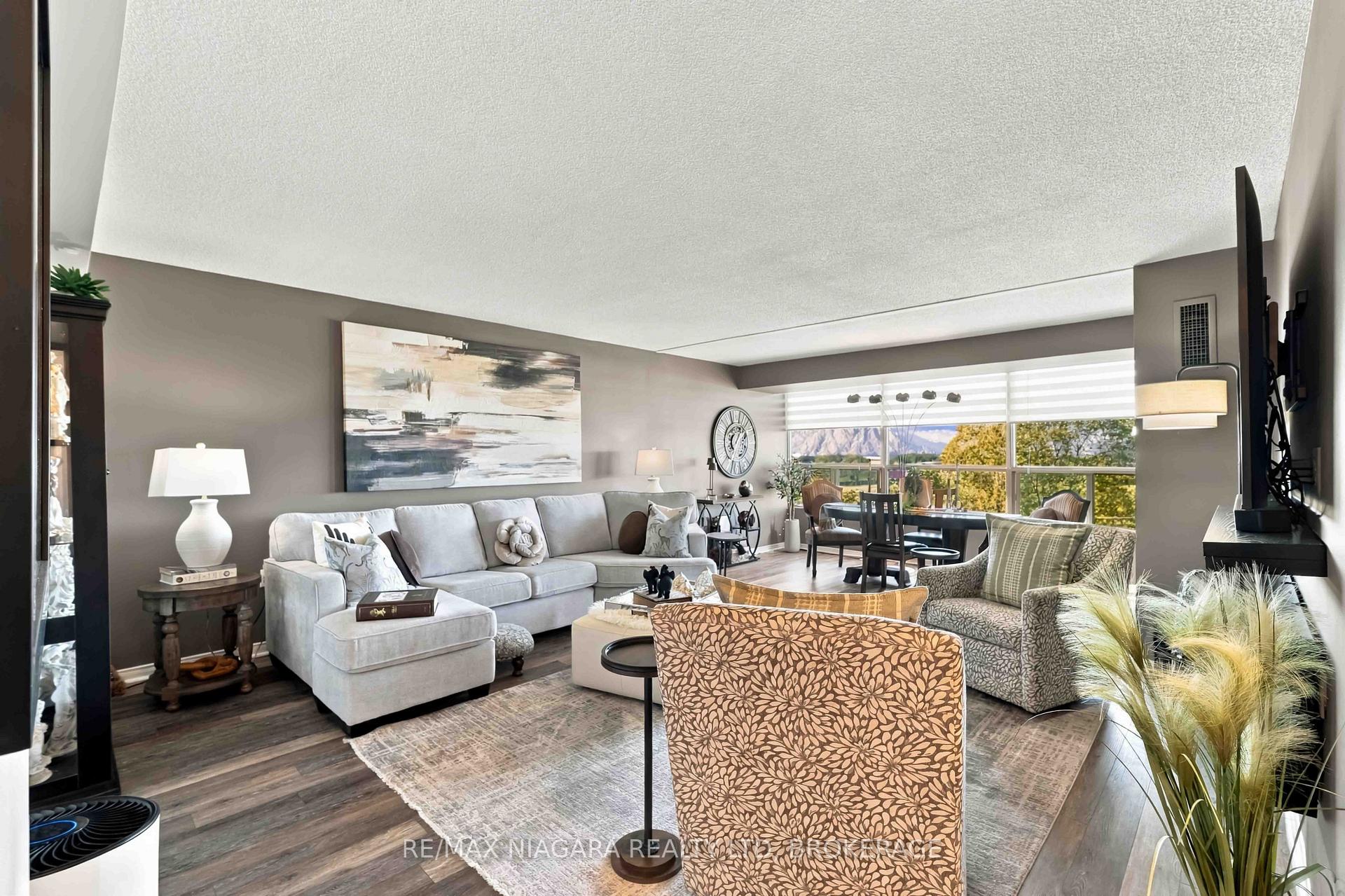 Photo 4 of Unit 704, 5100 Dorchester Road, Niagara Falls, Morrison — HOMEH