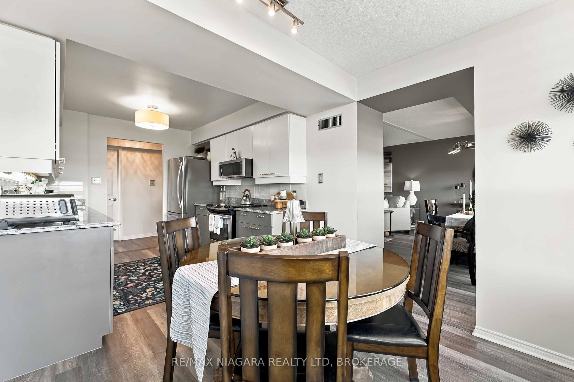 Photo 10 of Unit 704, 5100 Dorchester Road, Niagara Falls, Morrison — HOMEH