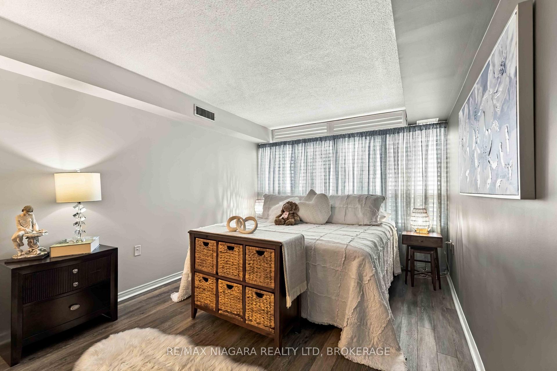 Photo 16 of Unit 704, 5100 Dorchester Road, Niagara Falls, Morrison — HOMEH