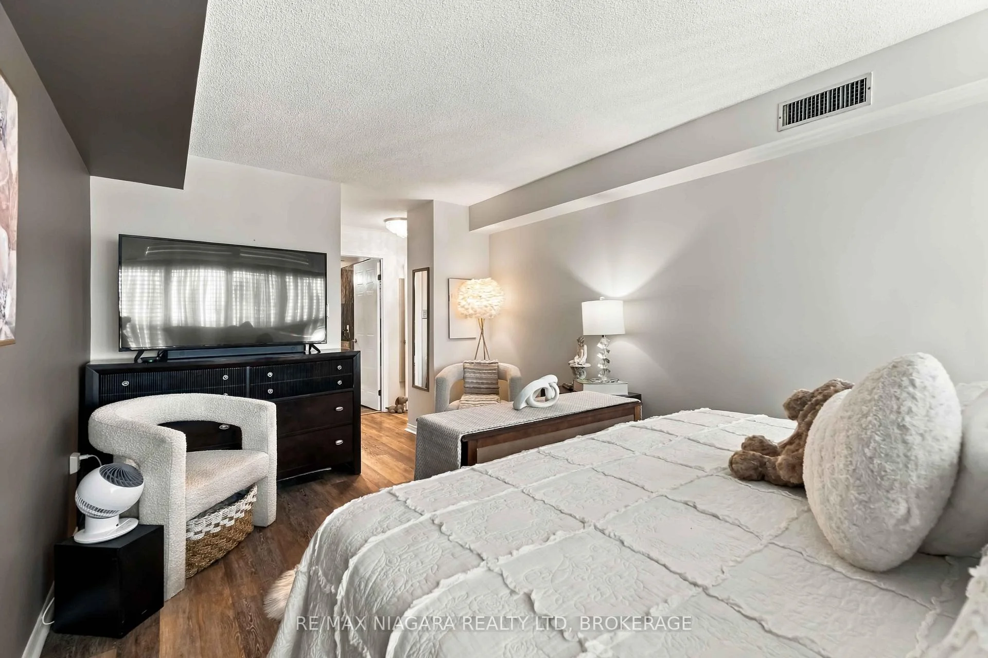 Photo 38 of Unit 704, 5100 Dorchester Road, Niagara Falls, Morrison — HOMEH