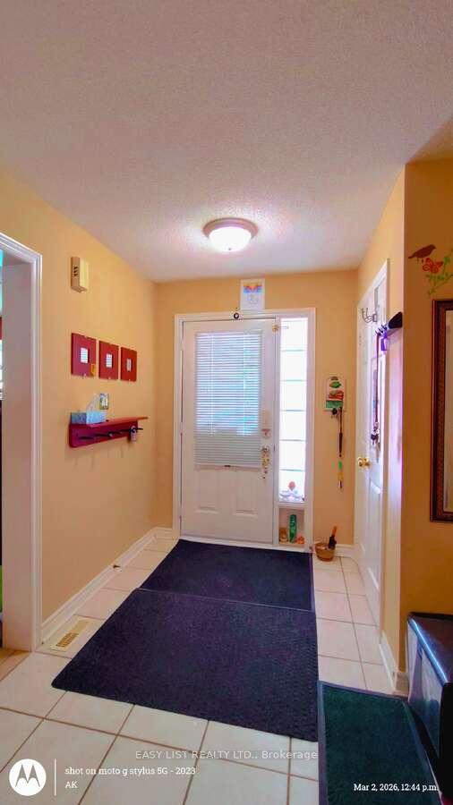 Photo 3 of 35 Raquel Street, Barrie, Painswick South — HOMEH