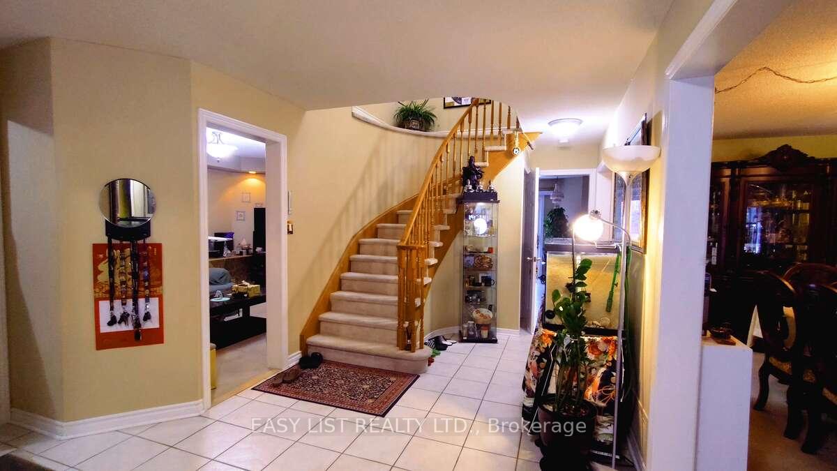 Photo 5 of 35 Raquel Street, Barrie, Painswick South — HOMEH