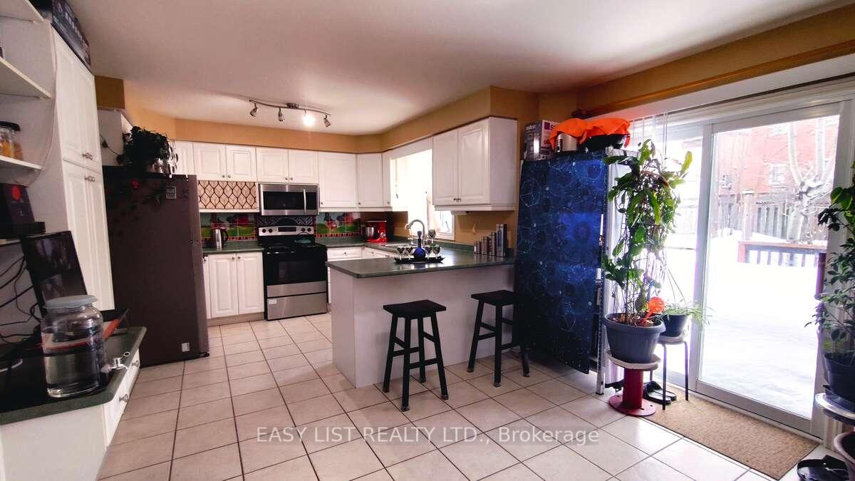 Photo 7 of 35 Raquel Street, Barrie, Painswick South — HOMEH