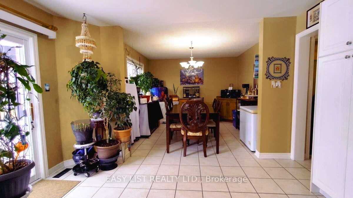 Photo 10 of 35 Raquel Street, Barrie, Painswick South — HOMEH