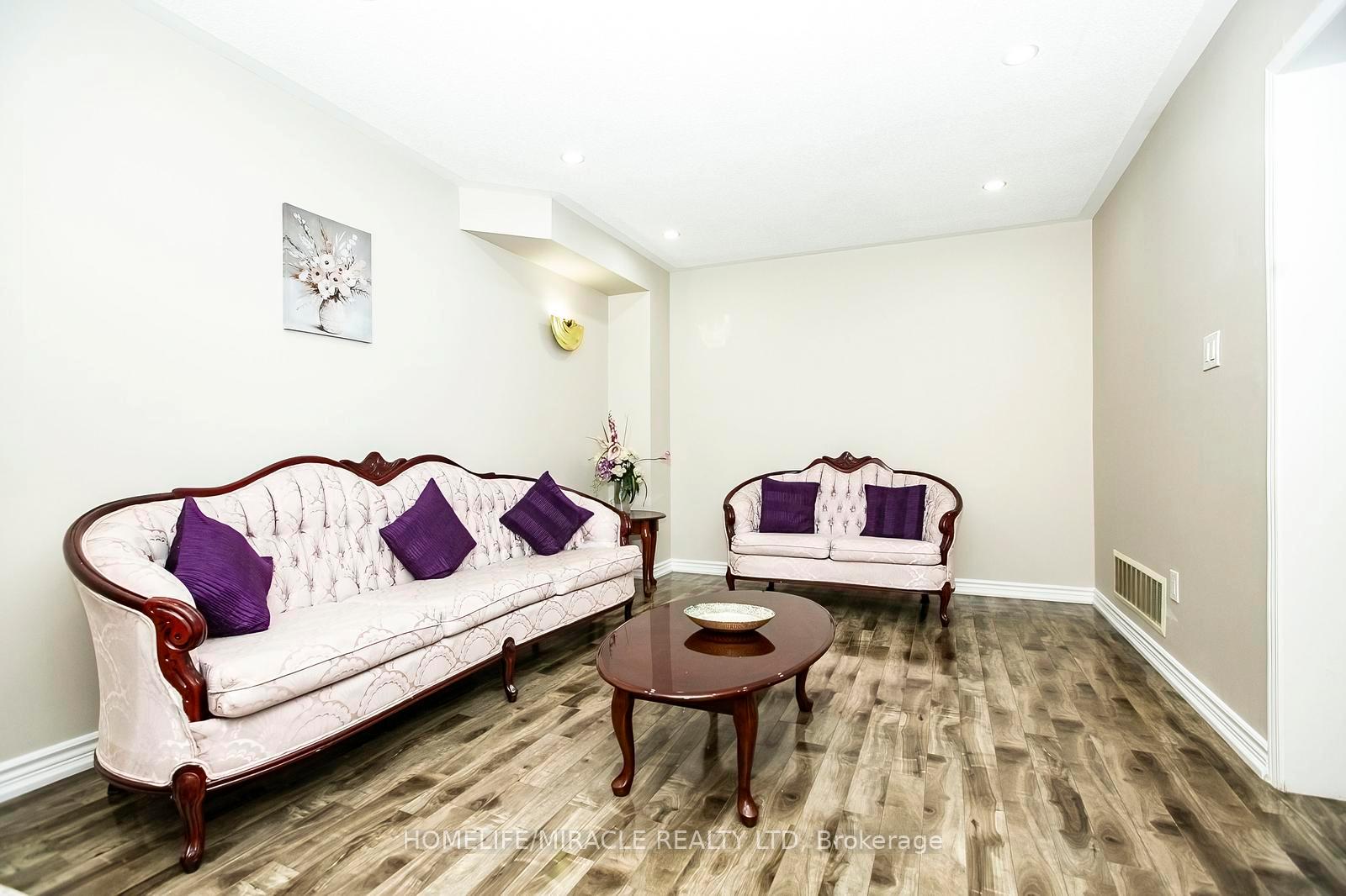 Photo 6 of 5 Butlermere Drive, Brampton, Fletcher's West — HOMEH