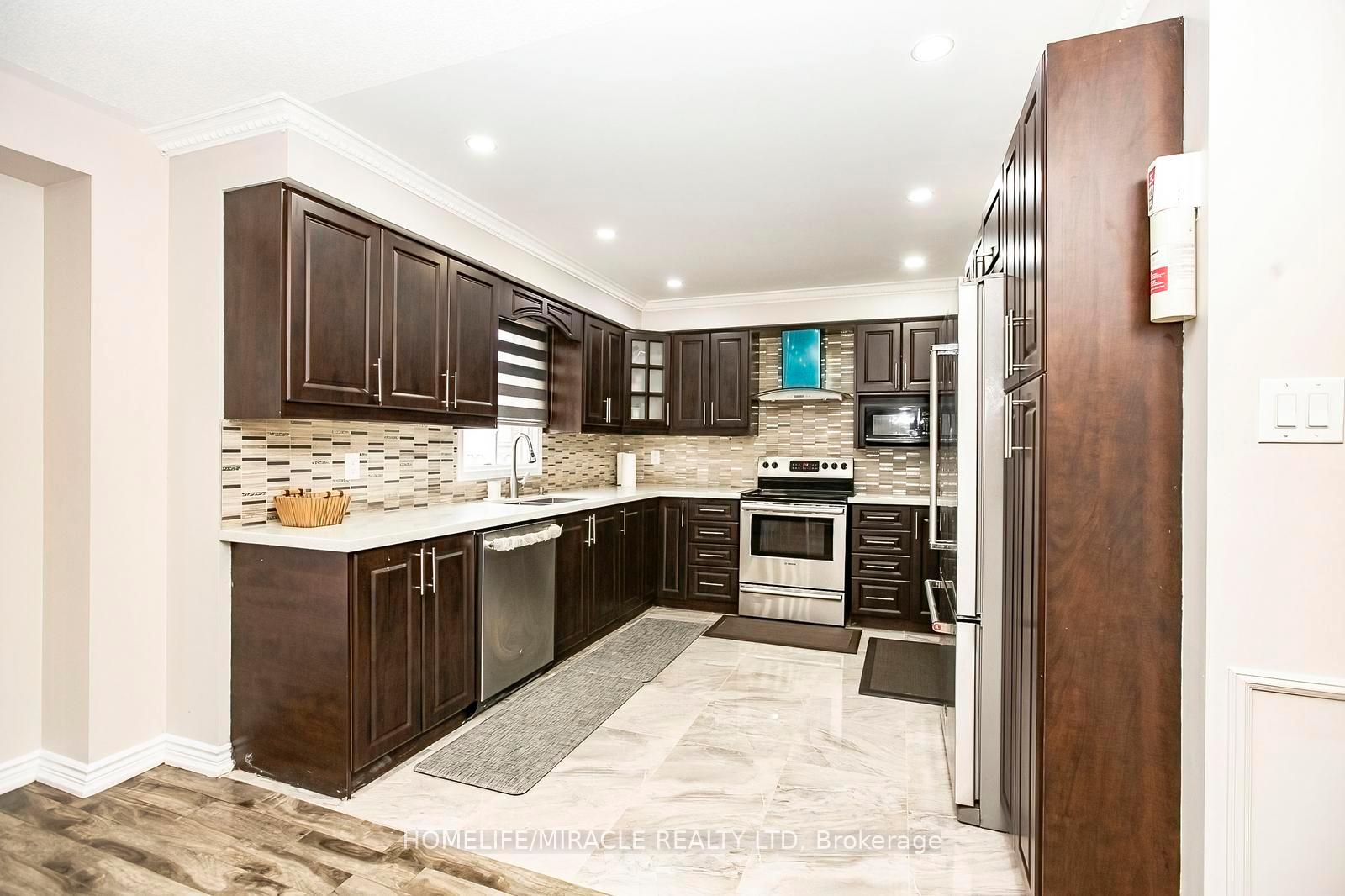 Photo 12 of 5 Butlermere Drive, Brampton, Fletcher's West — HOMEH