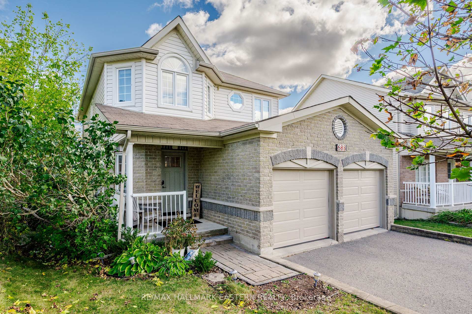 Photo 3 of 688 Trailview Drive, Peterborough, Ashburnham Ward 4 — HOMEH