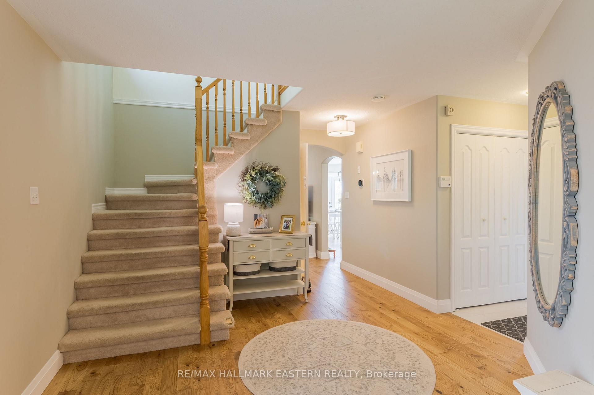 Photo 8 of 688 Trailview Drive, Peterborough, Ashburnham Ward 4 — HOMEH