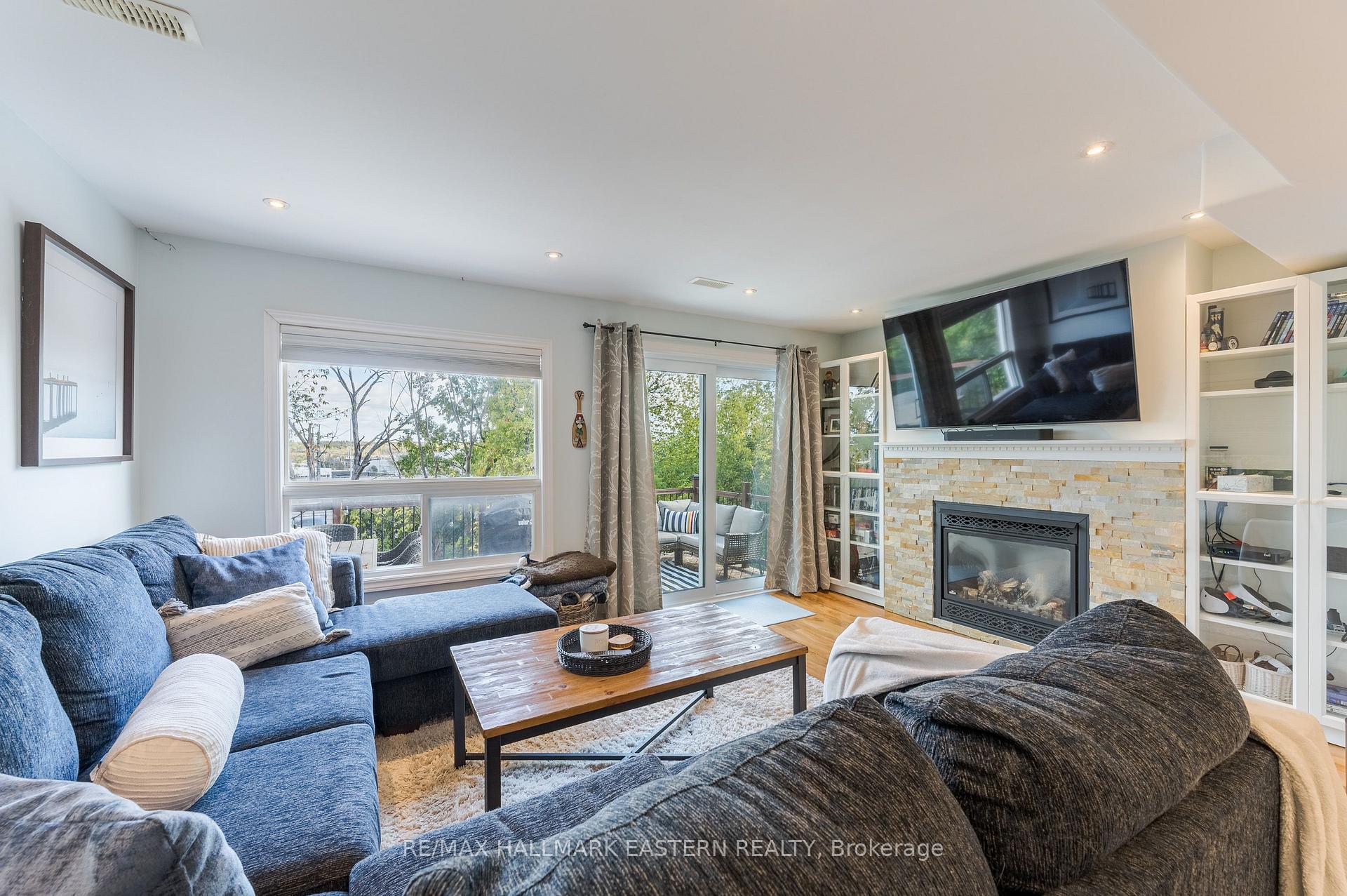 Photo 40 of 688 Trailview Drive, Peterborough, Ashburnham Ward 4 — HOMEH