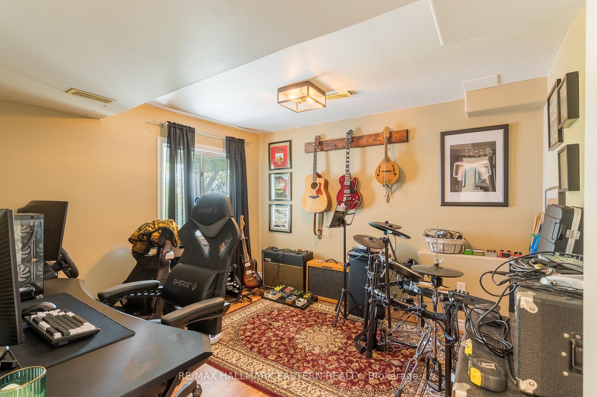 Photo 43 of 688 Trailview Drive, Peterborough, Ashburnham Ward 4 — HOMEH