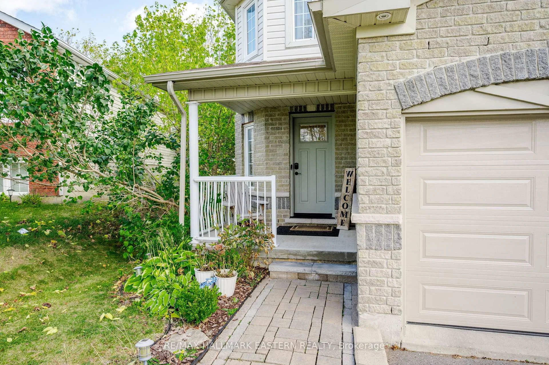 Photo 5 of 688 Trailview Drive, Peterborough, Ashburnham Ward 4 — HOMEH