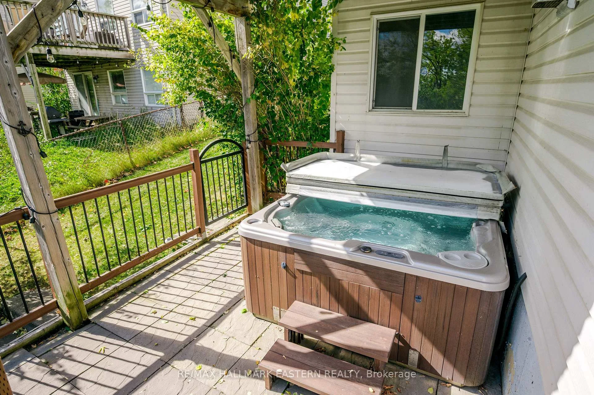 Photo 56 of 688 Trailview Drive, Peterborough, Ashburnham Ward 4 — HOMEH