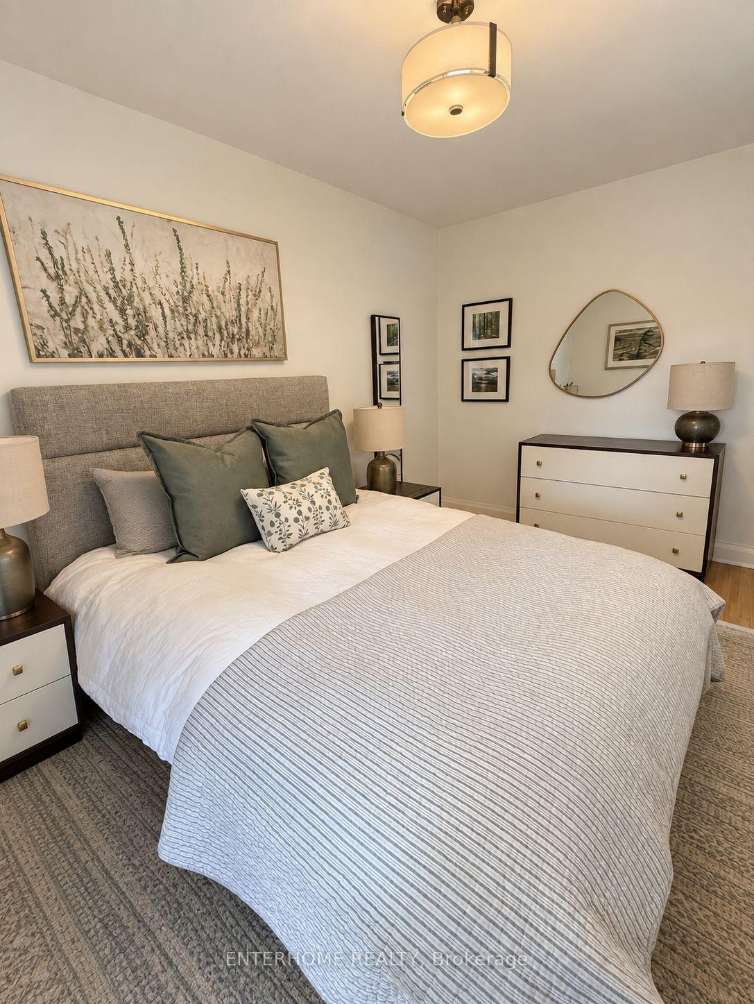 Photo 9 of 119 Glenvale Boulevard, Toronto, Leaside — HOMEH