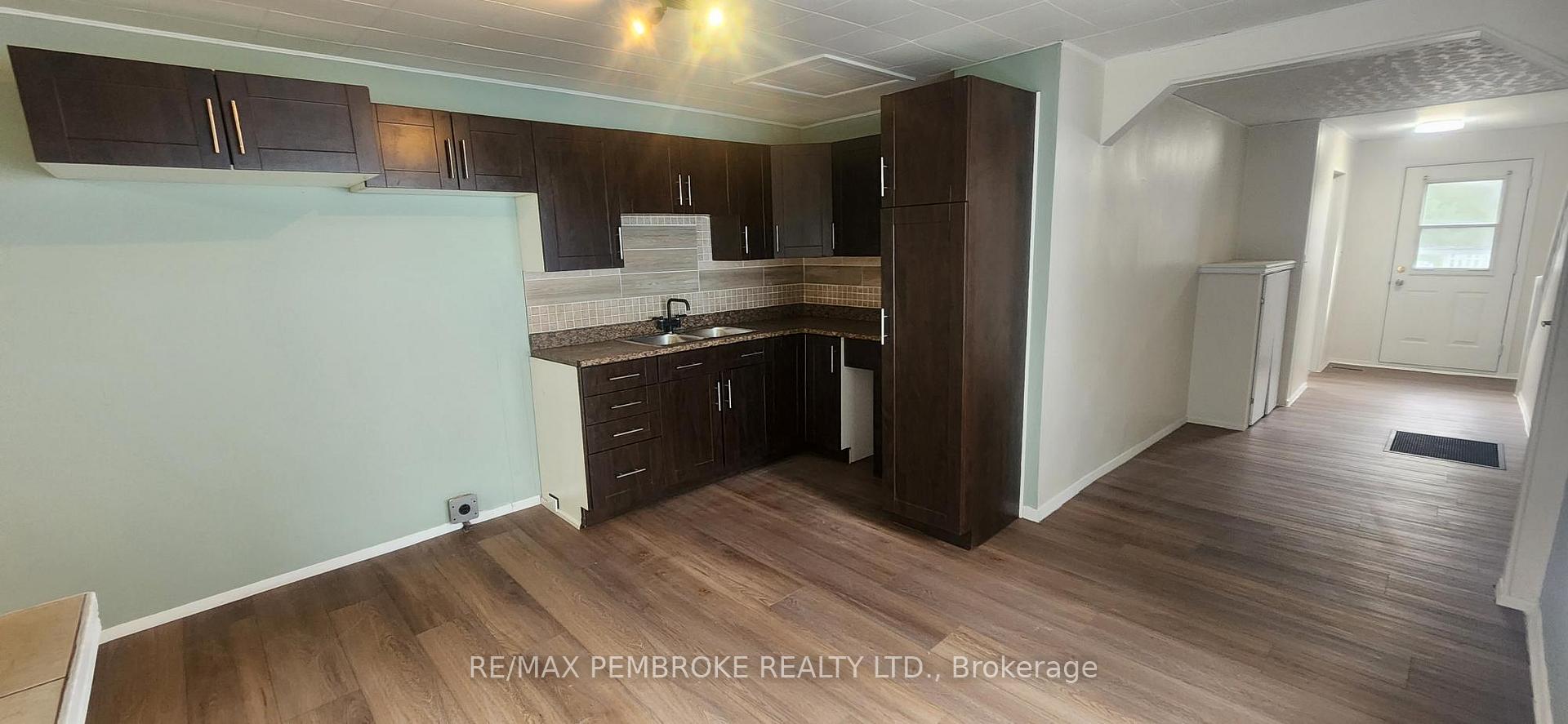 Photo 2 of 478 Ramsey Street, Pembroke, Pembroke — HOMEH
