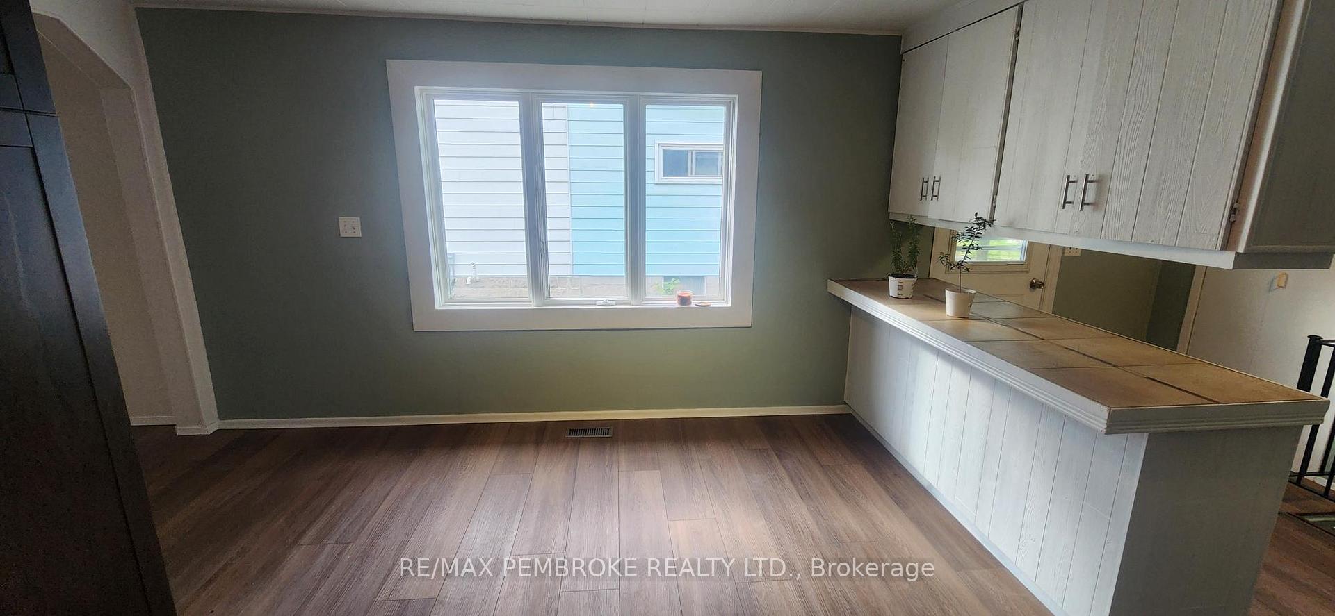 Photo 4 of 478 Ramsey Street, Pembroke, Pembroke — HOMEH
