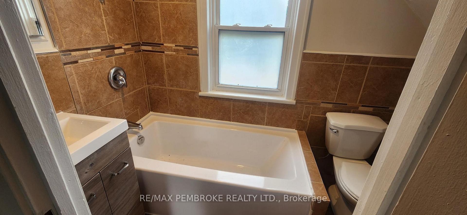 Photo 6 of 478 Ramsey Street, Pembroke, Pembroke — HOMEH