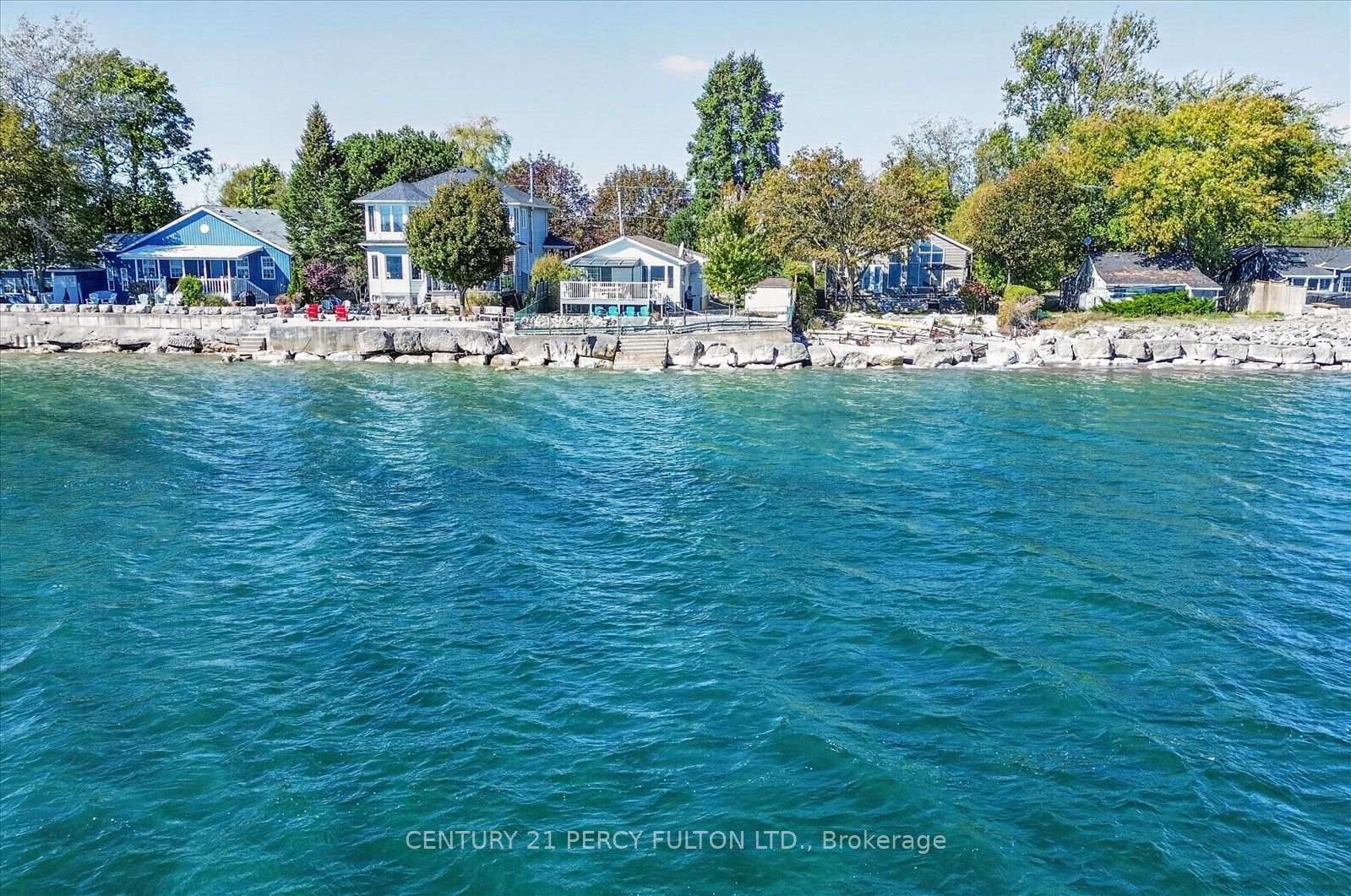 Photo 5 of 135 Cedar Crest Beach Road, Clarington, Bowmanville — HOMEH