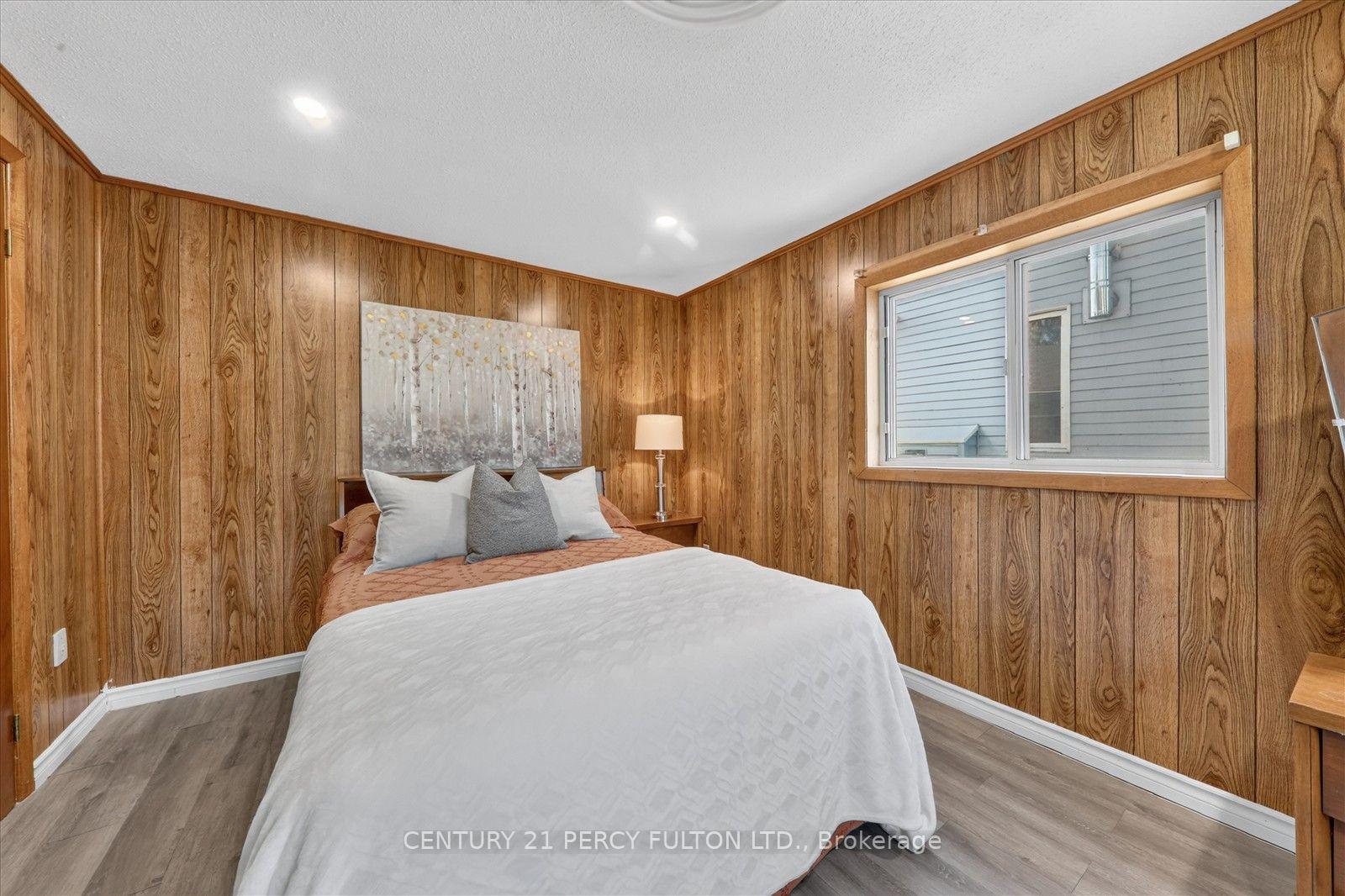 Photo 12 of 135 Cedar Crest Beach Road, Clarington, Bowmanville — HOMEH