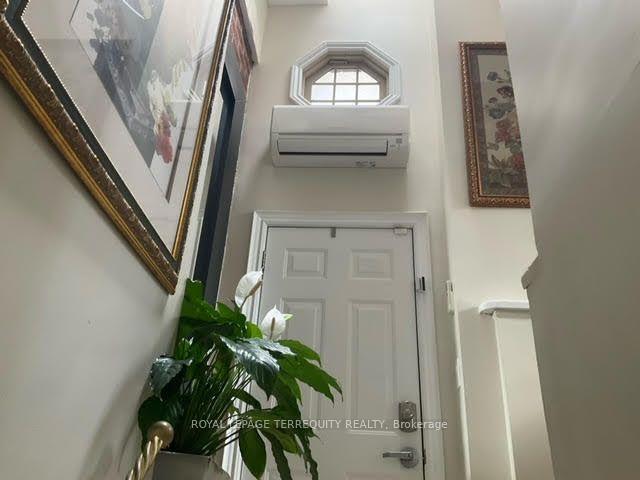 Photo 11 of 14 Humbercrest Boulevard, Toronto, Lambton Baby Point — HOMEH