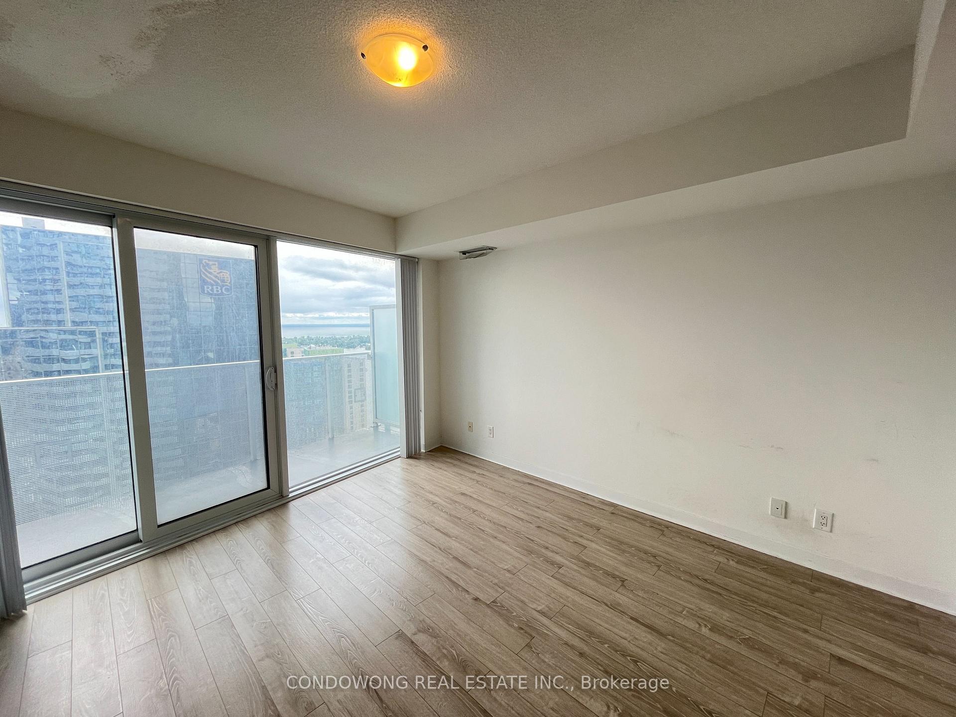 Photo 5 of Unit 4108, 100 Harbour Street, Toronto, Waterfront Communities — HOMEH
