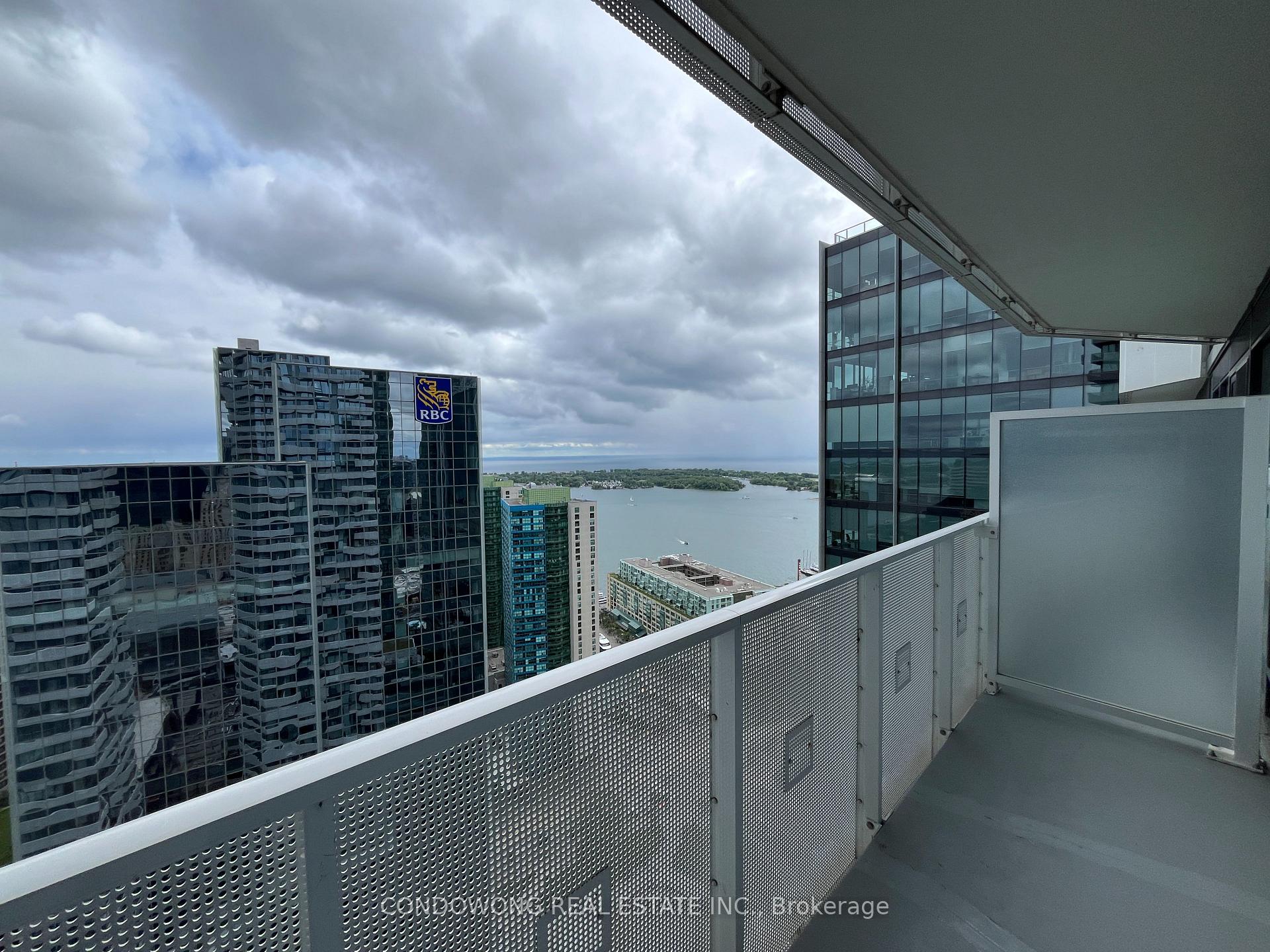 Photo 10 of Unit 4108, 100 Harbour Street, Toronto, Waterfront Communities — HOMEH