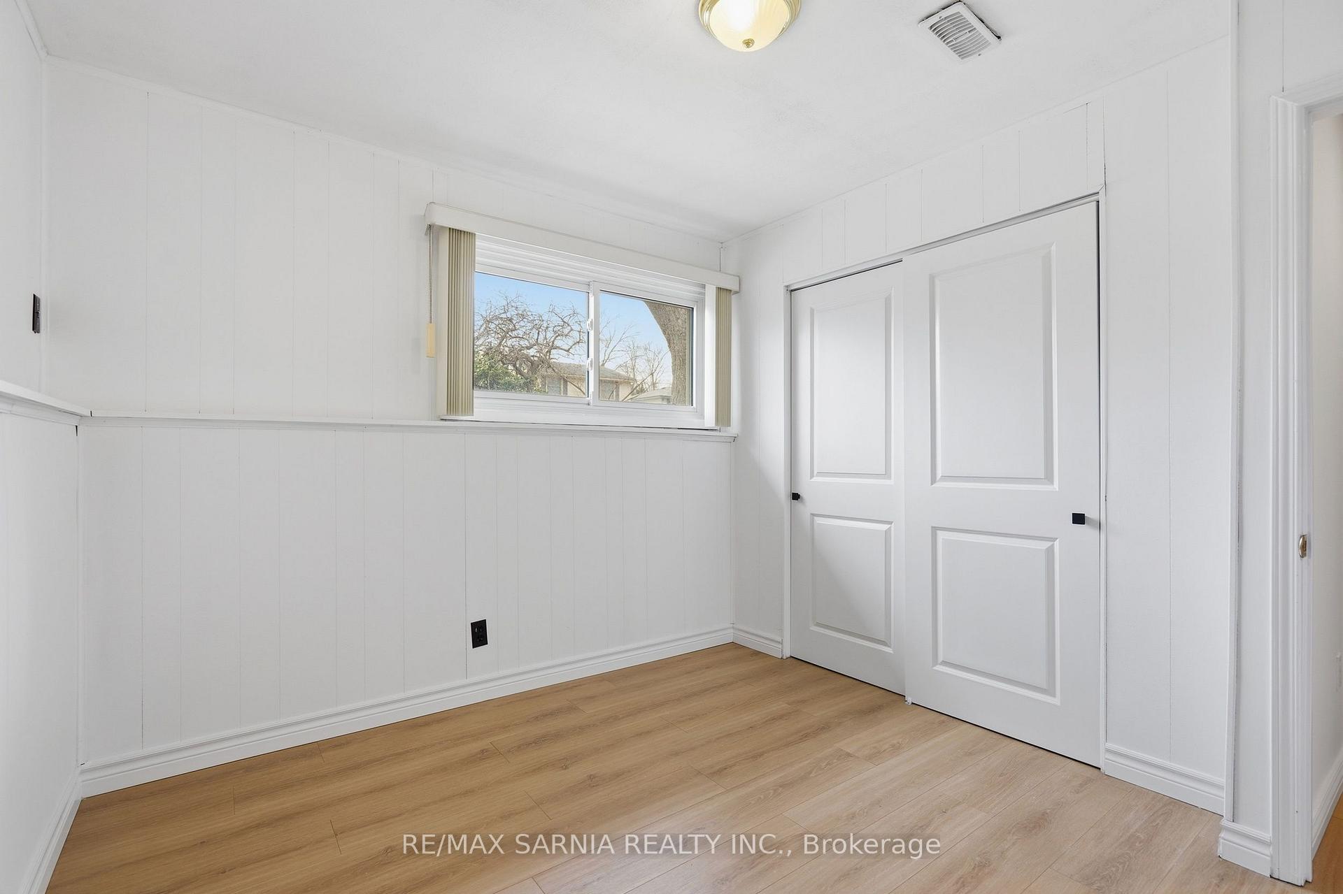 Photo 28 of 159 Estella Court, London, South O — HOMEH