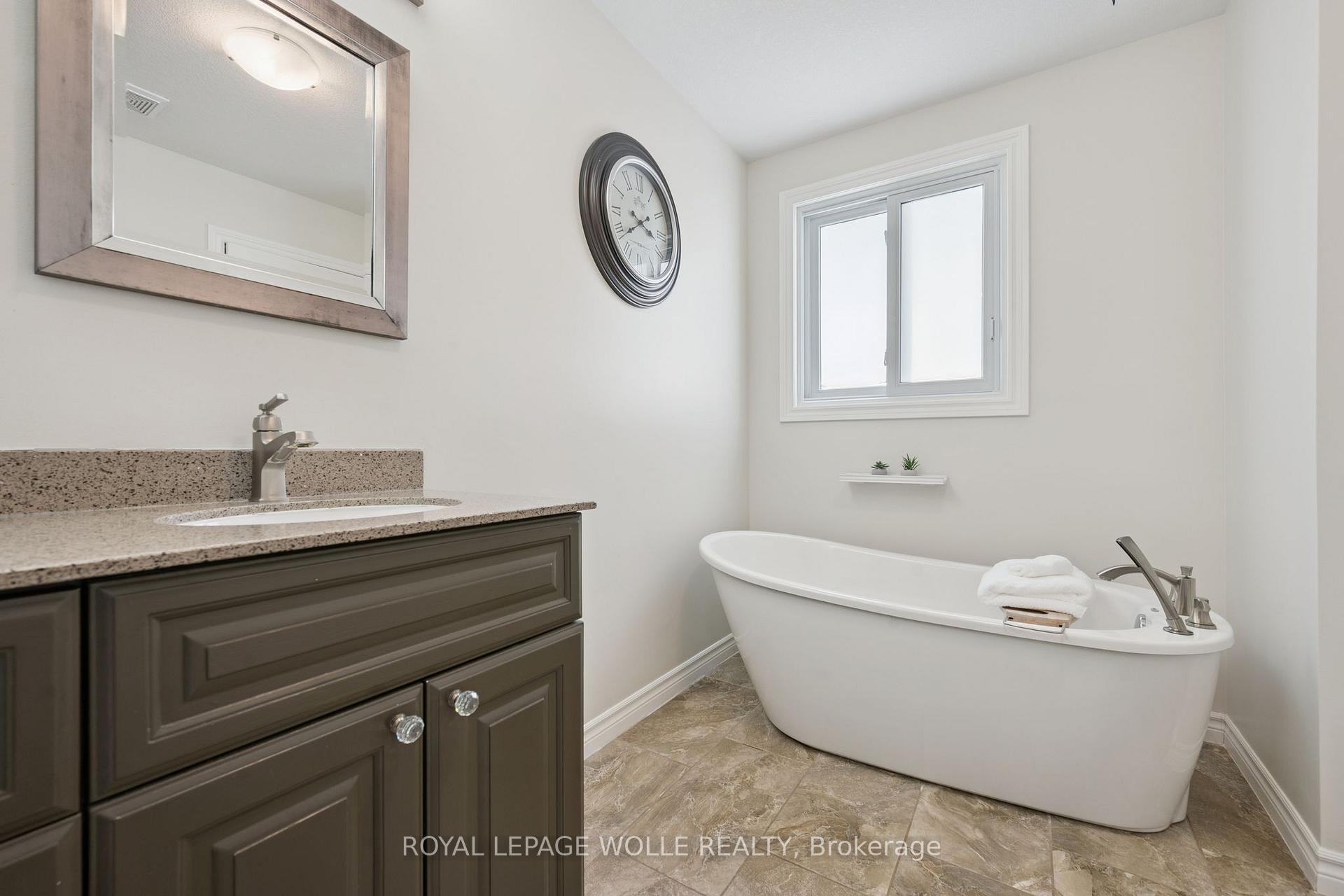 Photo 20 of 258 Dearborn Boulevard, Waterloo, Colonial Acres — HOMEH