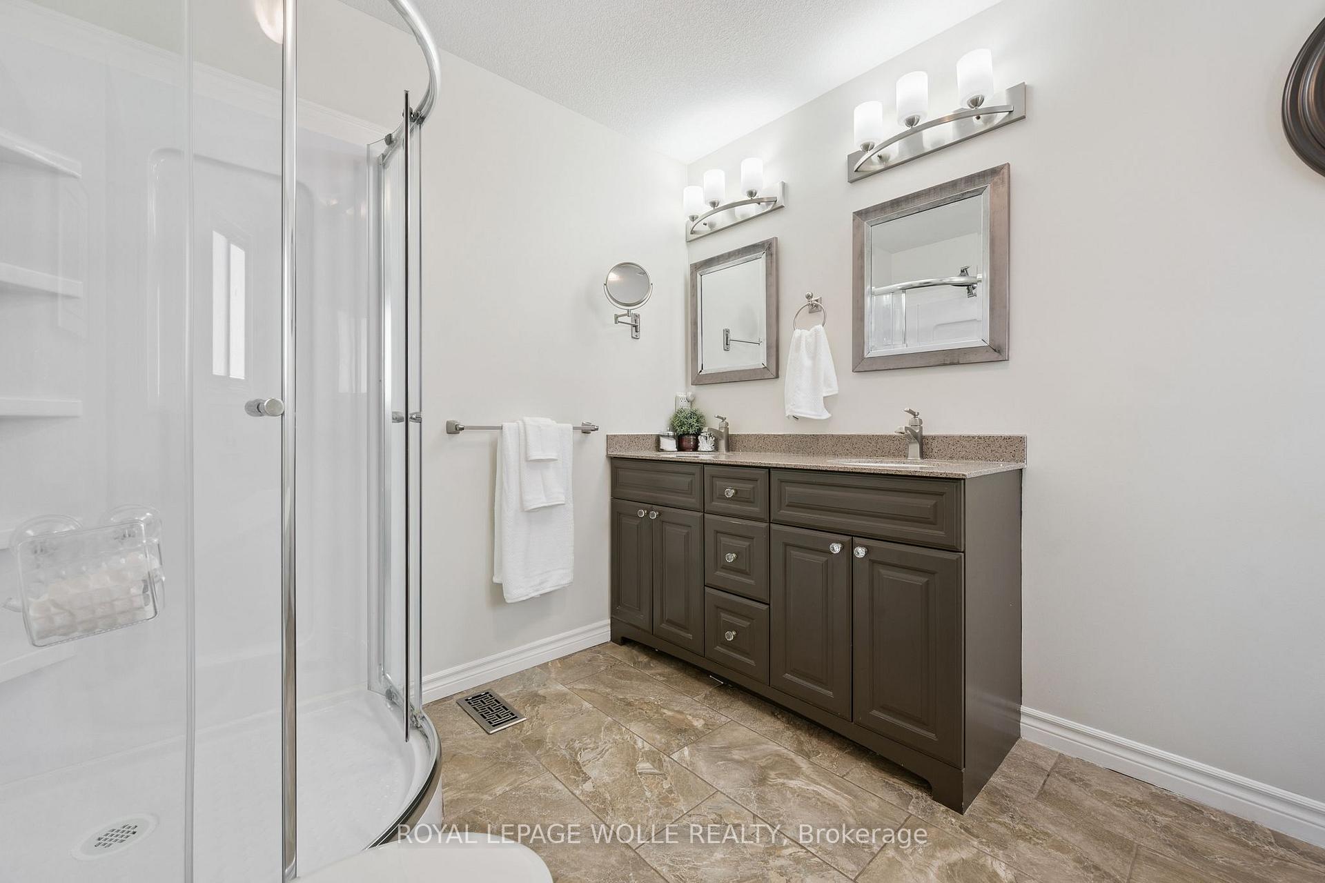 Photo 21 of 258 Dearborn Boulevard, Waterloo, Colonial Acres — HOMEH