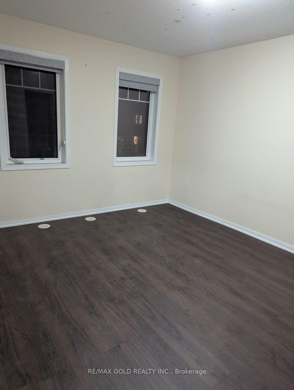 Photo 5 of 18 Arnprior Road, Brampton, Northwest Brampton — HOMEH