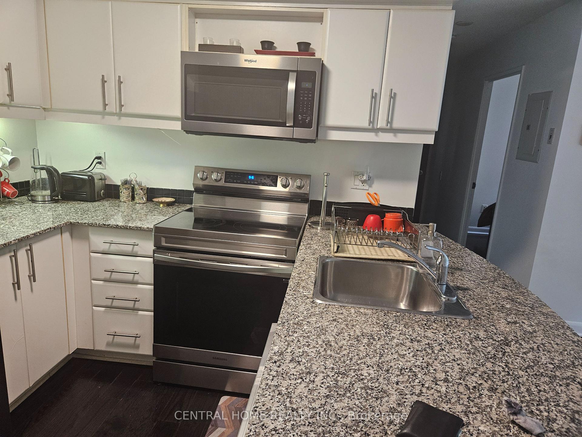 Photo 8 of Unit 211, 33 Shepperd Avenue E, North York, Willowdale East — HOMEH
