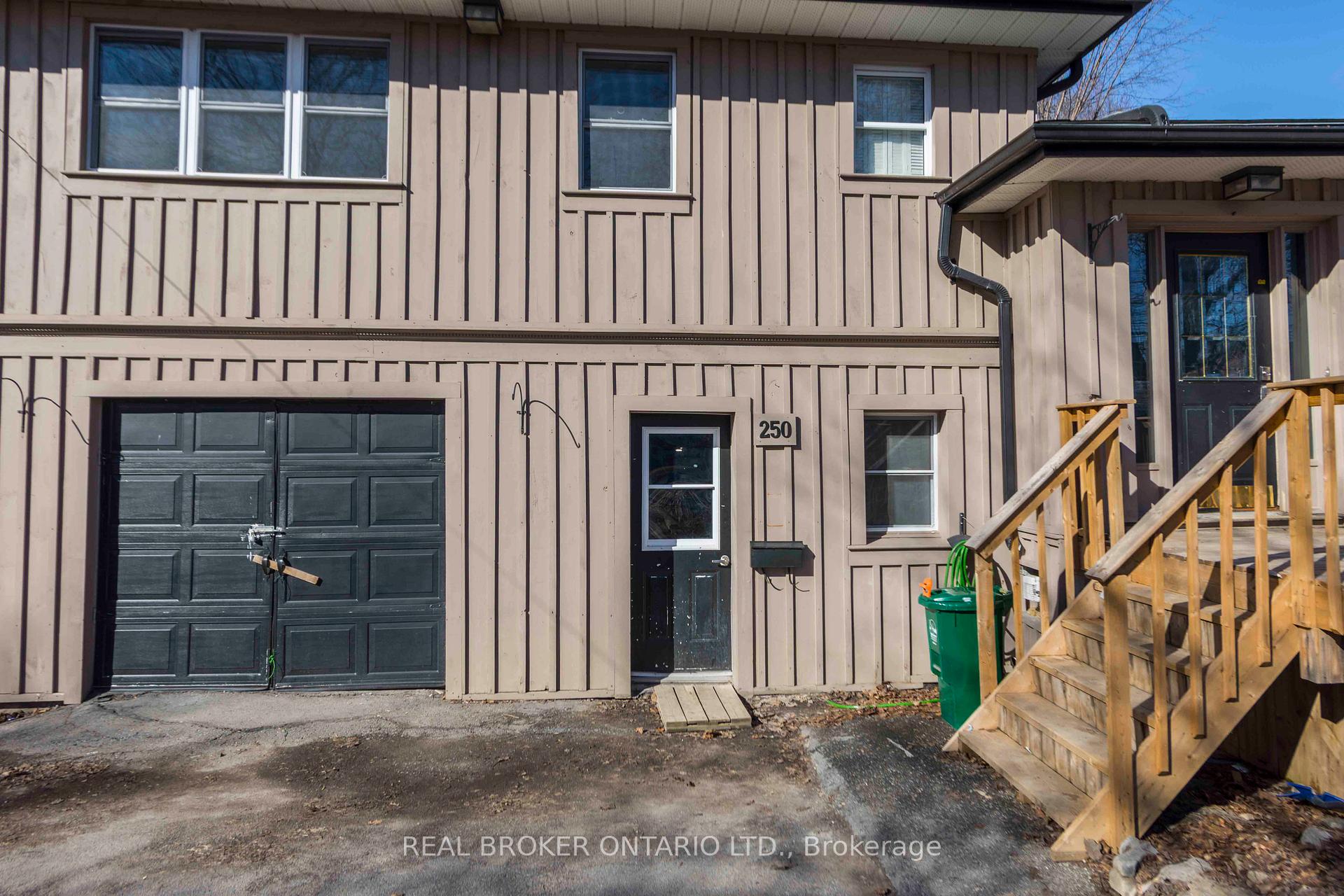 Photo 3 of 250 Macdonald Avenue, Belleville, Belleville Ward — HOMEH