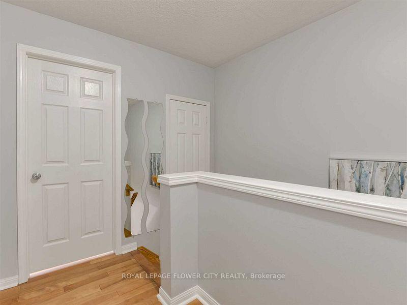 Photo 16 of 43 Garibaldi Drive, Brampton, Fletcher's Meadow — HOMEH
